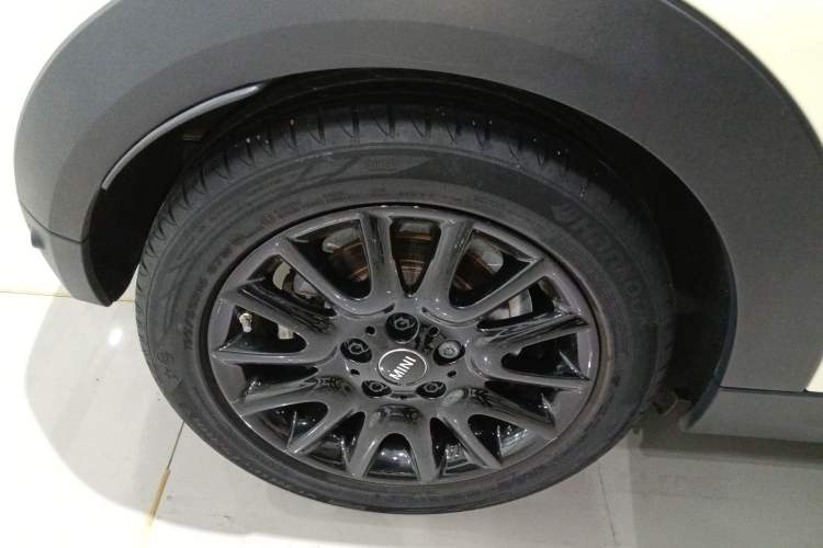 Used MINI 2019 1.5T COOPER Classic Edition Exterior 5