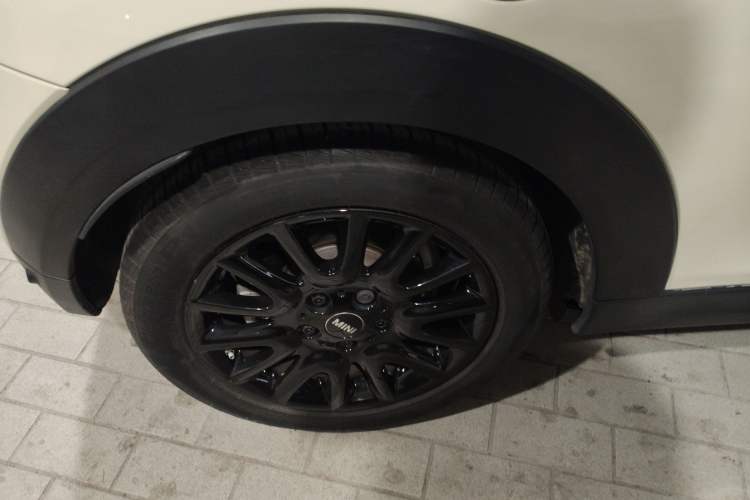 Used MINI 2019 1.5T ONE PLUS Exterior 5