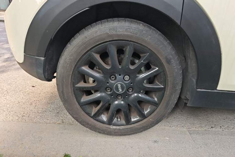 Used MINI 2019 1.5T COOPER Classic Edition Five-Door Version Exterior 5