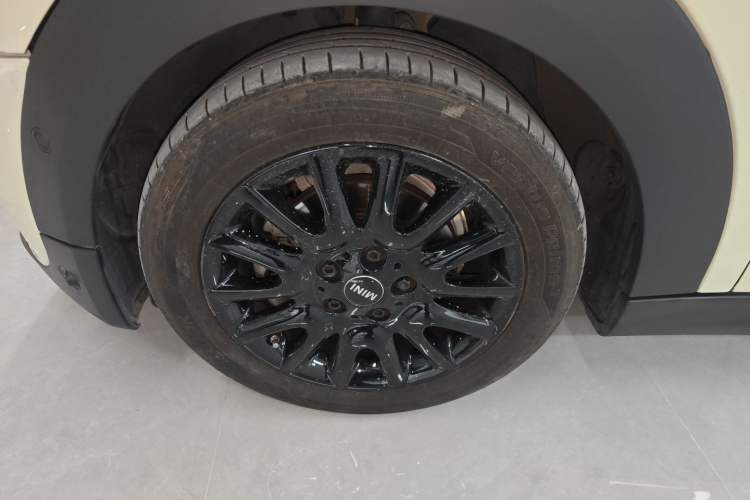 Used MINI 2019 1.5T COOPER Classic Edition Five-Door Version Exterior 7