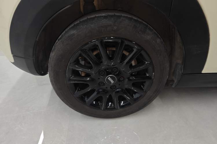Used MINI 2019 1.5T COOPER Classic Edition Five-Door Version Exterior 8