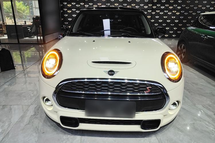 Used MINI 2019 2.0T COOPER S Classic Edition Front