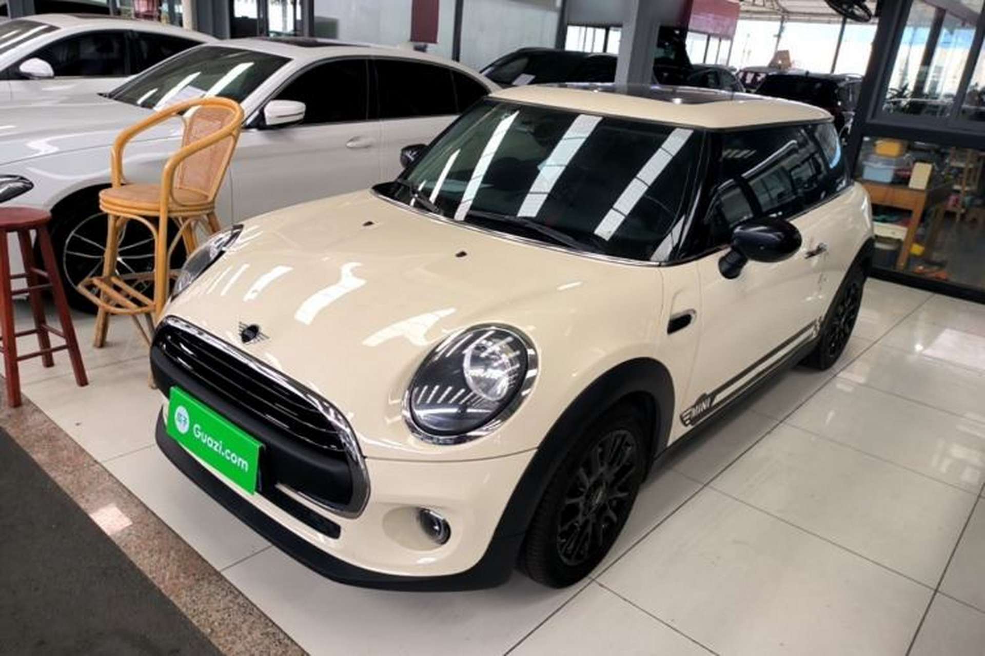 Used MINI 2019 1.5T ONE PLUS Front Left 45 Deg