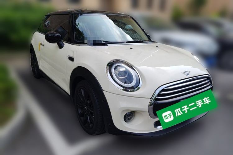 Used MINI 2019 1.5T COOPER Artist Front Right 45 Deg