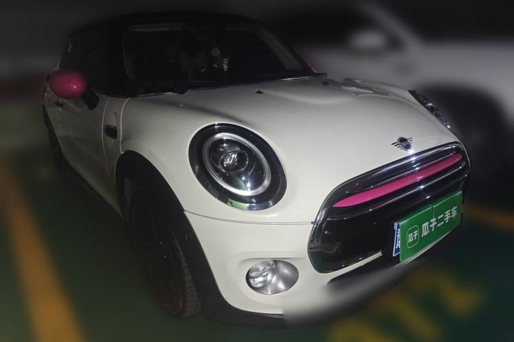 Used MINI 2019 1.5T COOPER Artist Front Right 45 Deg