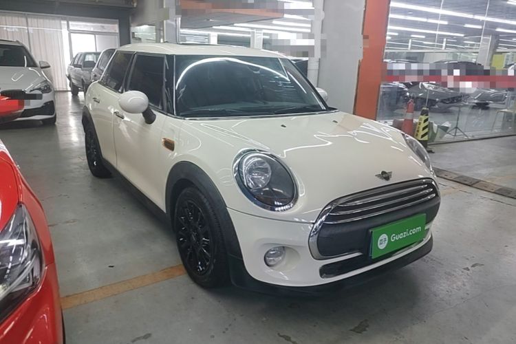 Used MINI 2019 1.5T ONE PLUS Five-Door Edition Front Right 45 Deg