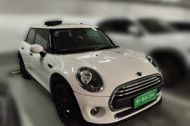 Used MINI 2019 1.5T ONE PLUS Five-Door Edition Front Right 45 Deg