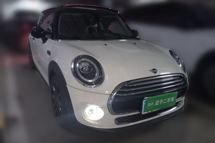 Used MINI 2019 1.5T COOPER Artist Front Right 45 Deg