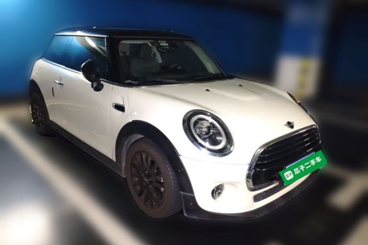 Used MINI 2019 1.5T COOPER Classic Edition Front Right 45 Deg