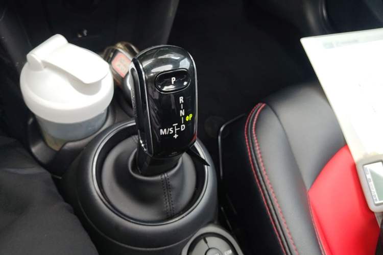 Used MINI 2019 1.5T ONE Gear Lever