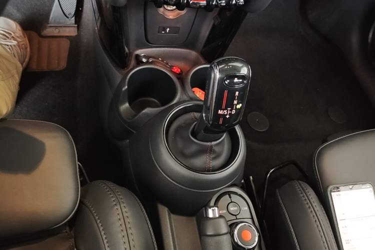 Used MINI 2019 2.0T COOPER S Artist Five-Door Edition Gear Lever