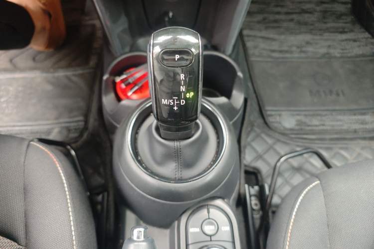 Used MINI 2019 1.5T ONE Gear Lever
