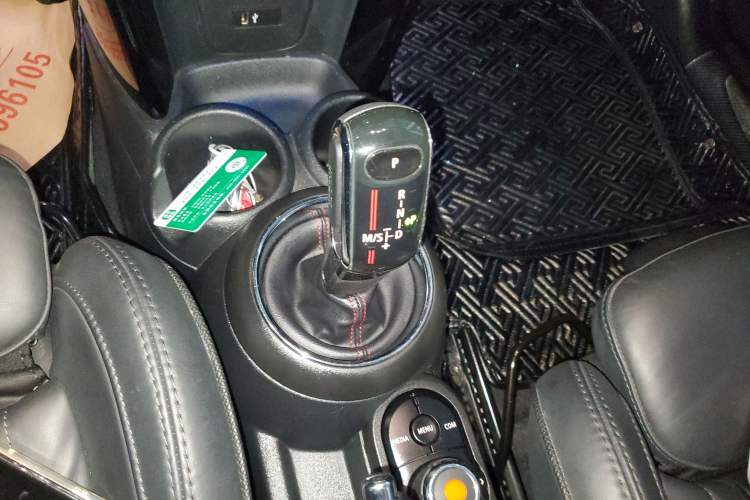 Used MINI 2019 2.0T COOPER S Artist Gear Lever