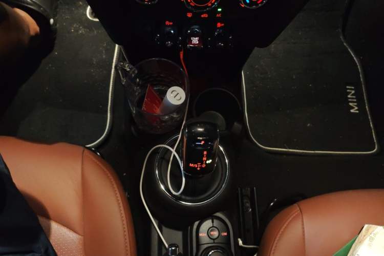 Used MINI 2019 1.5T ONE PLUS Gear Lever