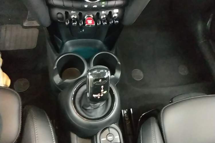 Used MINI 2019 1.5T COOPER Classic Edition Gear Lever