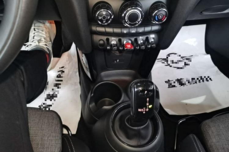 Used MINI 2019 1.5T COOPER Classic Edition Five-Door Version Gear Lever