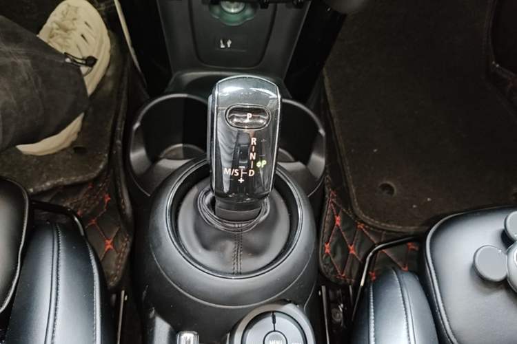 Used MINI 2019 1.5T COOPER Classic Edition Gear Lever