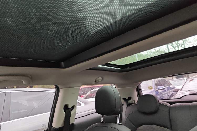 Used MINI 2019 1.5T ONE Headliner