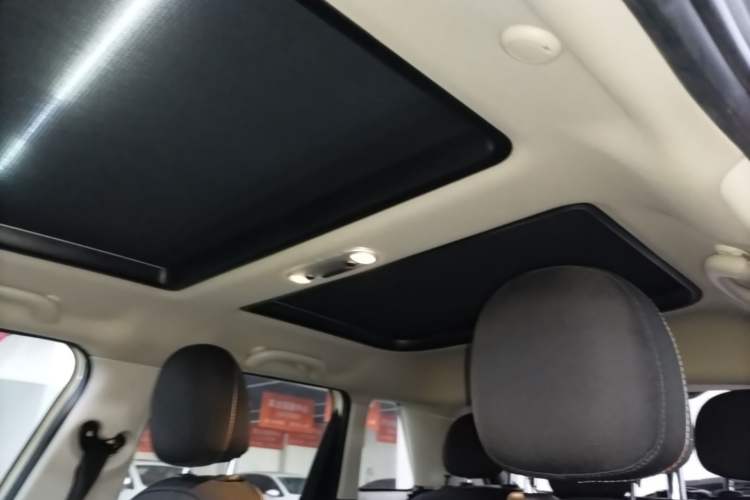 Used MINI 2019 1.5T ONE PLUS Five-Door Edition Headliner