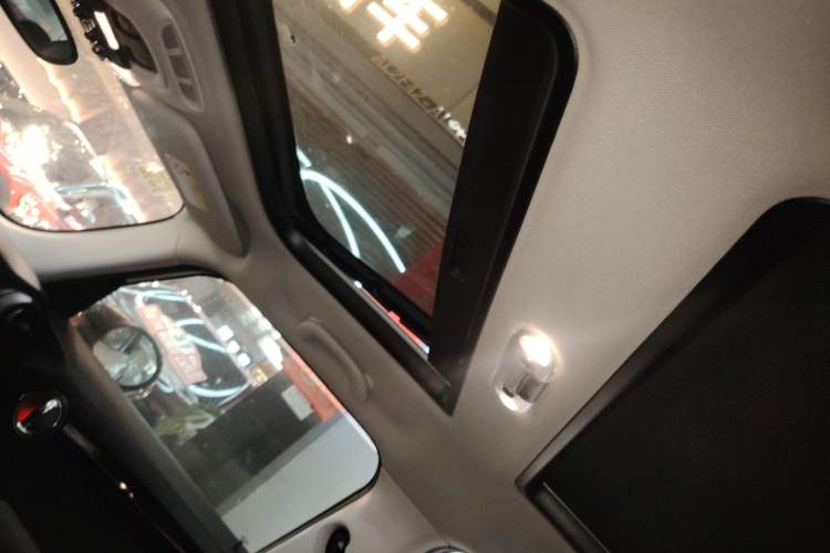 Used MINI 2019 1.5T COOPER Classic Edition Five-Door Version Headliner