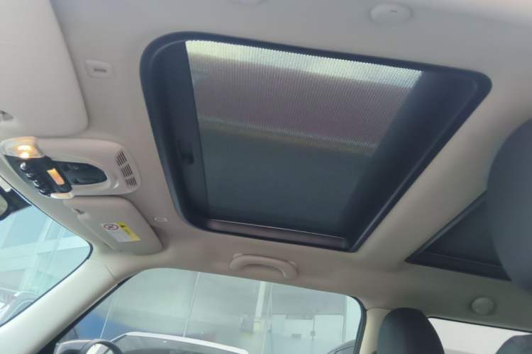 Used MINI 2019 1.5T COOPER Artist Headliner