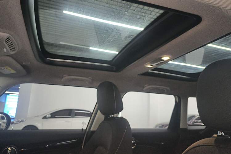 Used MINI 2019 1.5T ONE PLUS Five-Door Edition Headliner