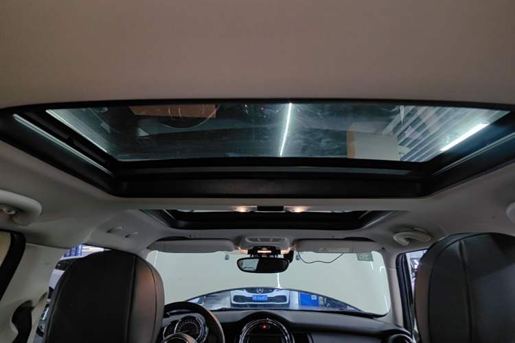 Used MINI 2019 1.5T ONE Five-Door Edition Headliner