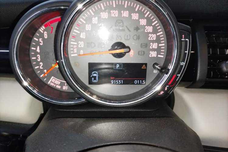 Used MINI 2019 1.5T ONE PLUS Five-Door Edition Instrument Cluster