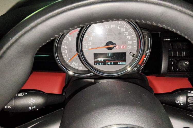Used MINI 2019 1.5T ONE PLUS Five-Door Edition Instrument Cluster