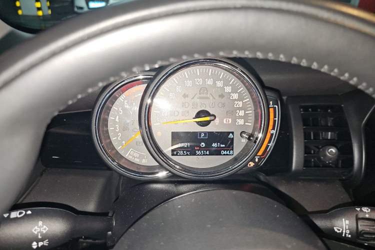 Used MINI 2019 1.5T COOPER Classic Edition Five-Door Version Instrument Cluster