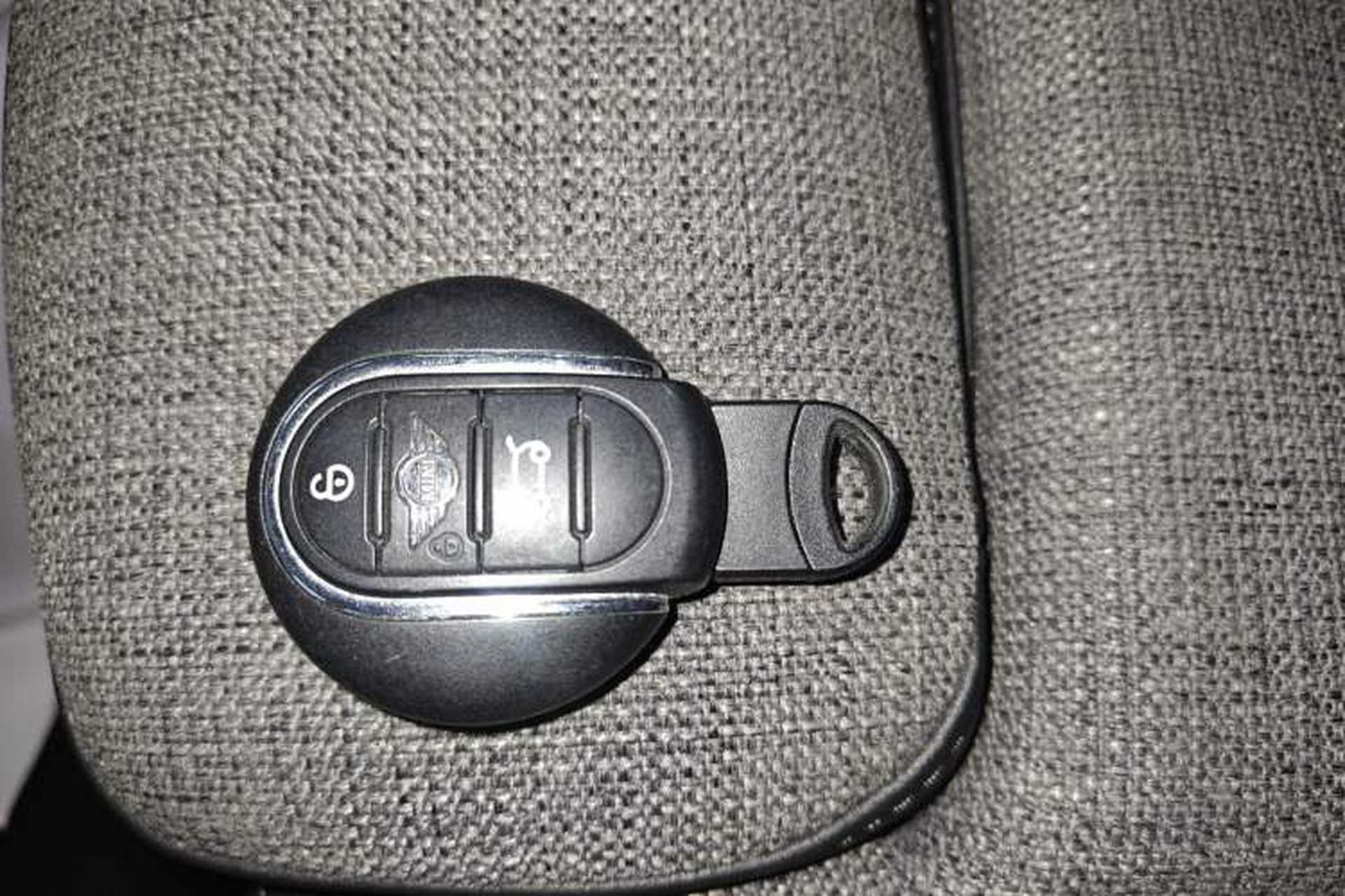 Used MINI 2019 1.5T COOPER Classic Edition Interior 1