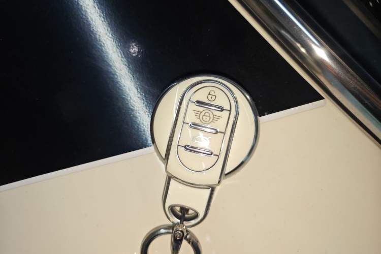 Used MINI 2019 1.5T COOPER Classic Edition Five-Door Version Interior 1