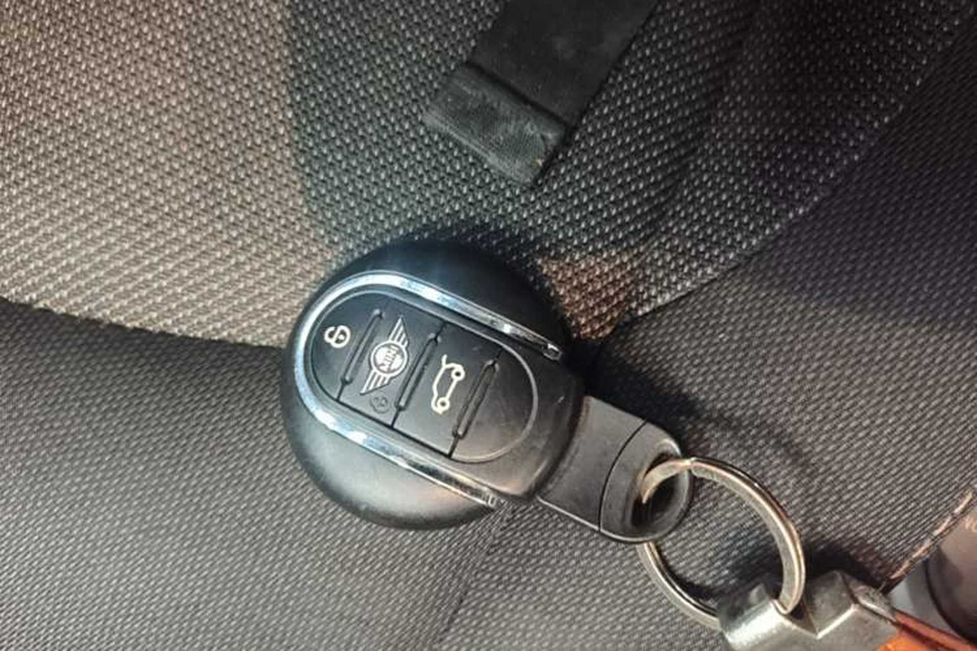 Used MINI 2019 1.5T ONE PLUS Interior 1