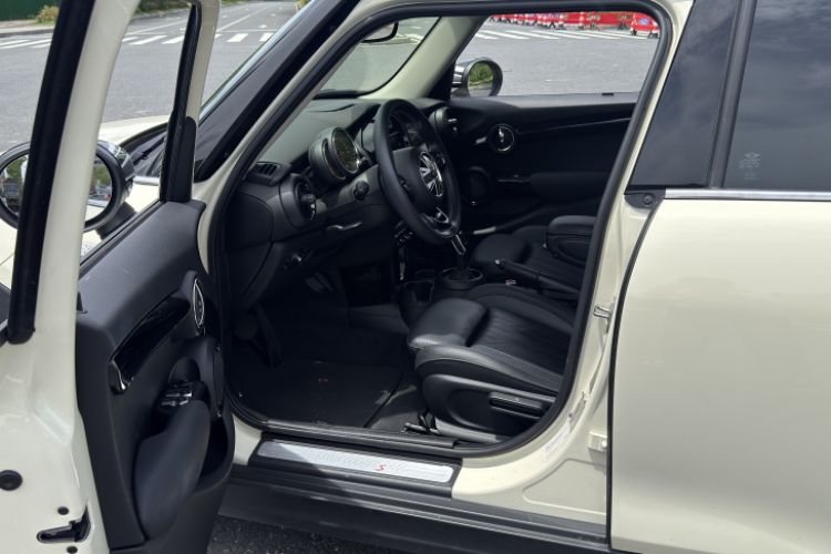 Used MINI 2019 2.0T COOPER S Artist Five-Door Edition Interior 2