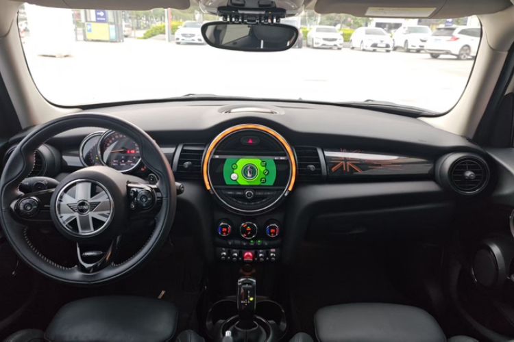 Used MINI 2019 2.0T COOPER S Artist Five-Door Edition Interior 2
