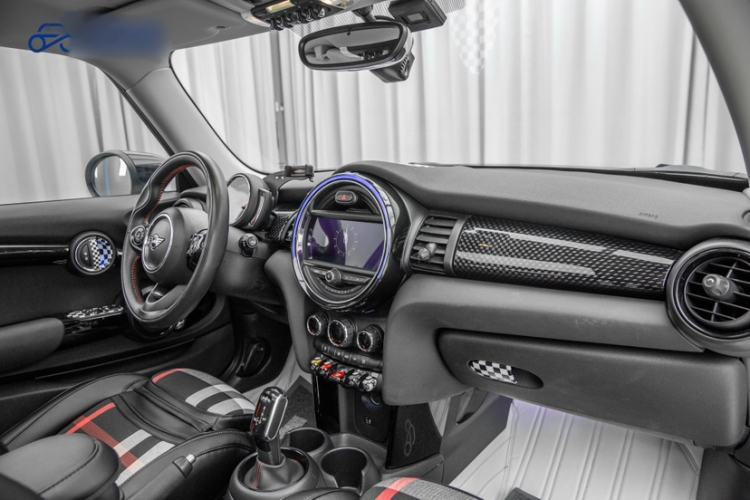 Used MINI 2019 2.0T COOPER S Classic Edition Interior 2