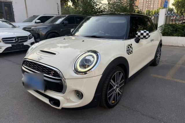 Used MINI 2019 2.0T COOPER S Artist
