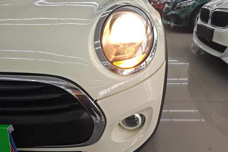 Used MINI 2019 1.5T ONE Five-Door Edition Left Front Headlight