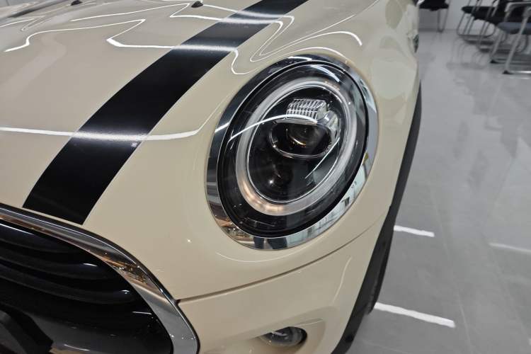 Used MINI 2019 1.5T COOPER Classic Edition Five-Door Version Left Front Headlight