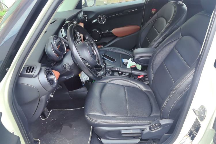Used MINI 2019 1.5T ONE PLUS Five-Door Edition Left Front Seat