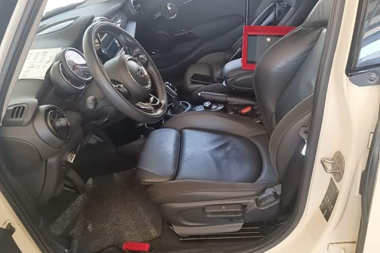 Used MINI 2019 1.5T COOPER Artist Five-Door Edition Left Front Seat