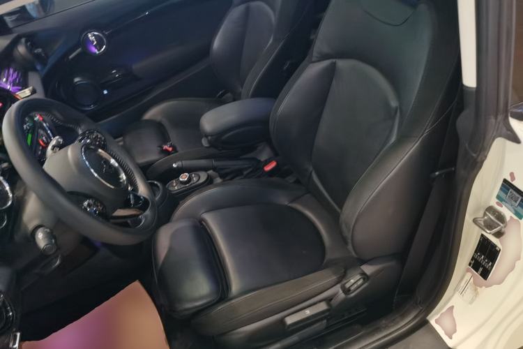 Used MINI 2019 1.5T COOPER Artist Left Front Seat