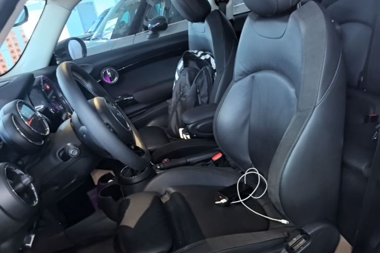 Used MINI 2019 1.5T COOPER Artist Left Front Seat