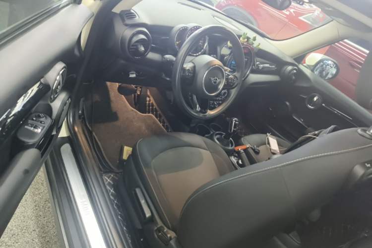 Used MINI 2019 1.5T ONE PLUS Left Front Seat