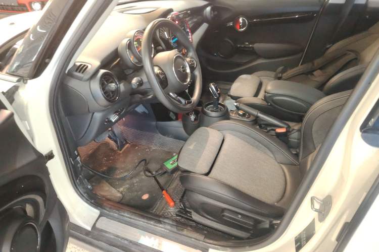 Used MINI 2019 1.5T COOPER Classic Edition Five-Door Version Left Front Seat