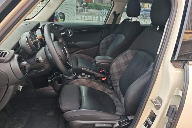 Used MINI 2019 1.5T COOPER Classic Edition Five-Door Version Left Front Seat