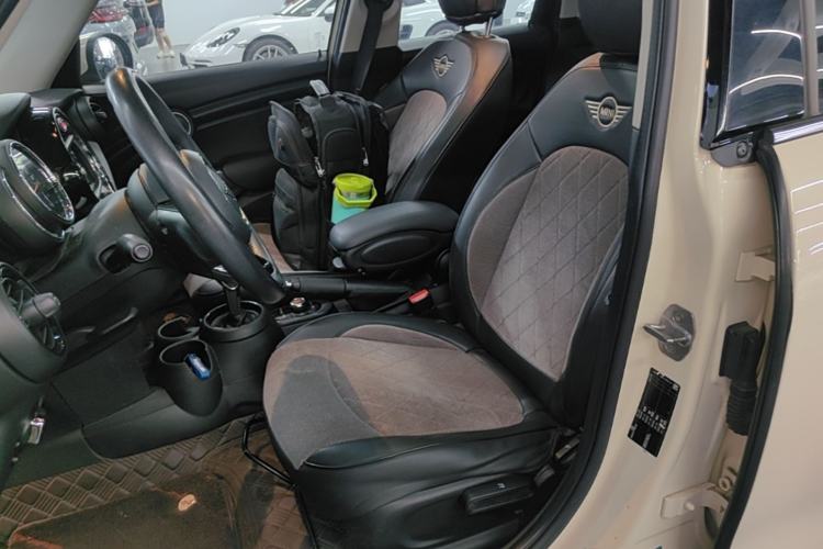 Used MINI 2019 1.5T ONE Five-Door Edition Left Front Seat