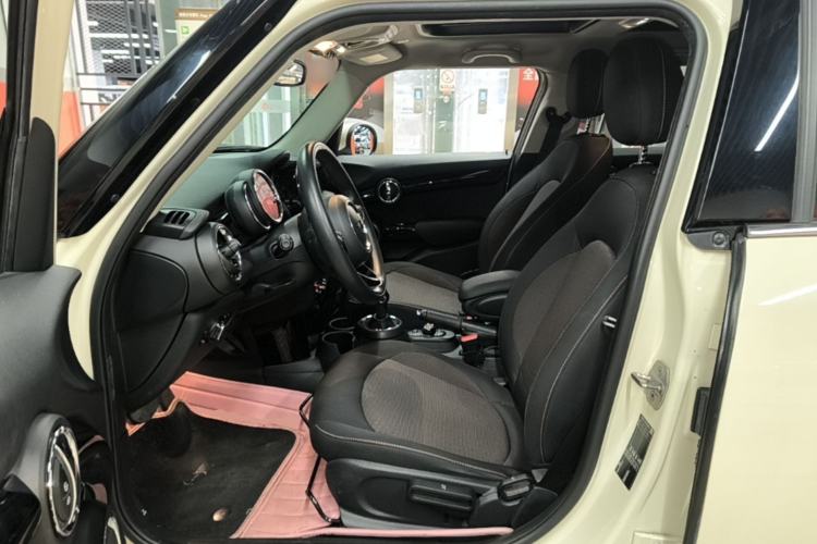 Used MINI 2019 1.5T ONE PLUS Five-Door Edition Left Front Seat