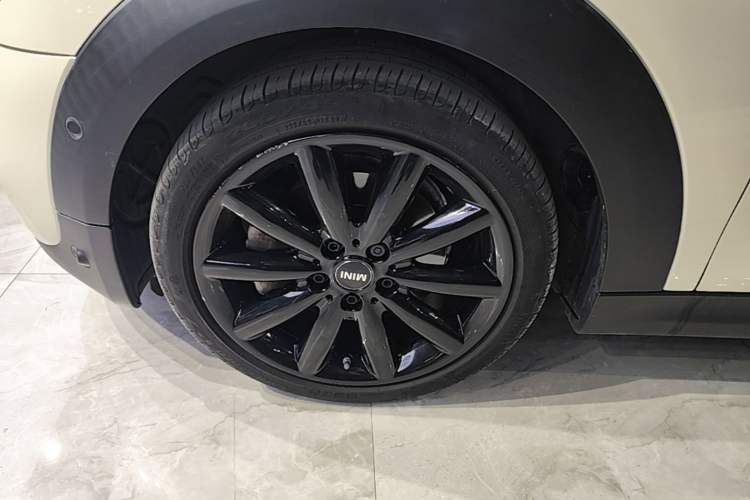 Used MINI 2019 2.0T COOPER S Classic Edition Left Front Wheel Hub