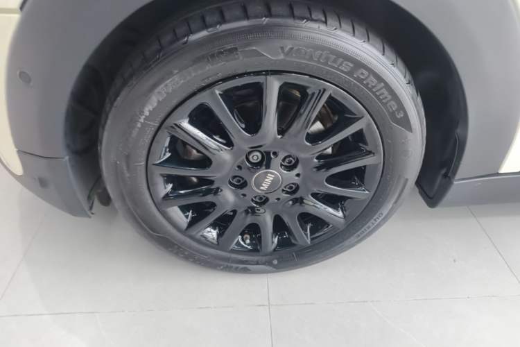 Used MINI 2019 1.5T COOPER Classic Edition Five-Door Version Left Front Wheel Hub